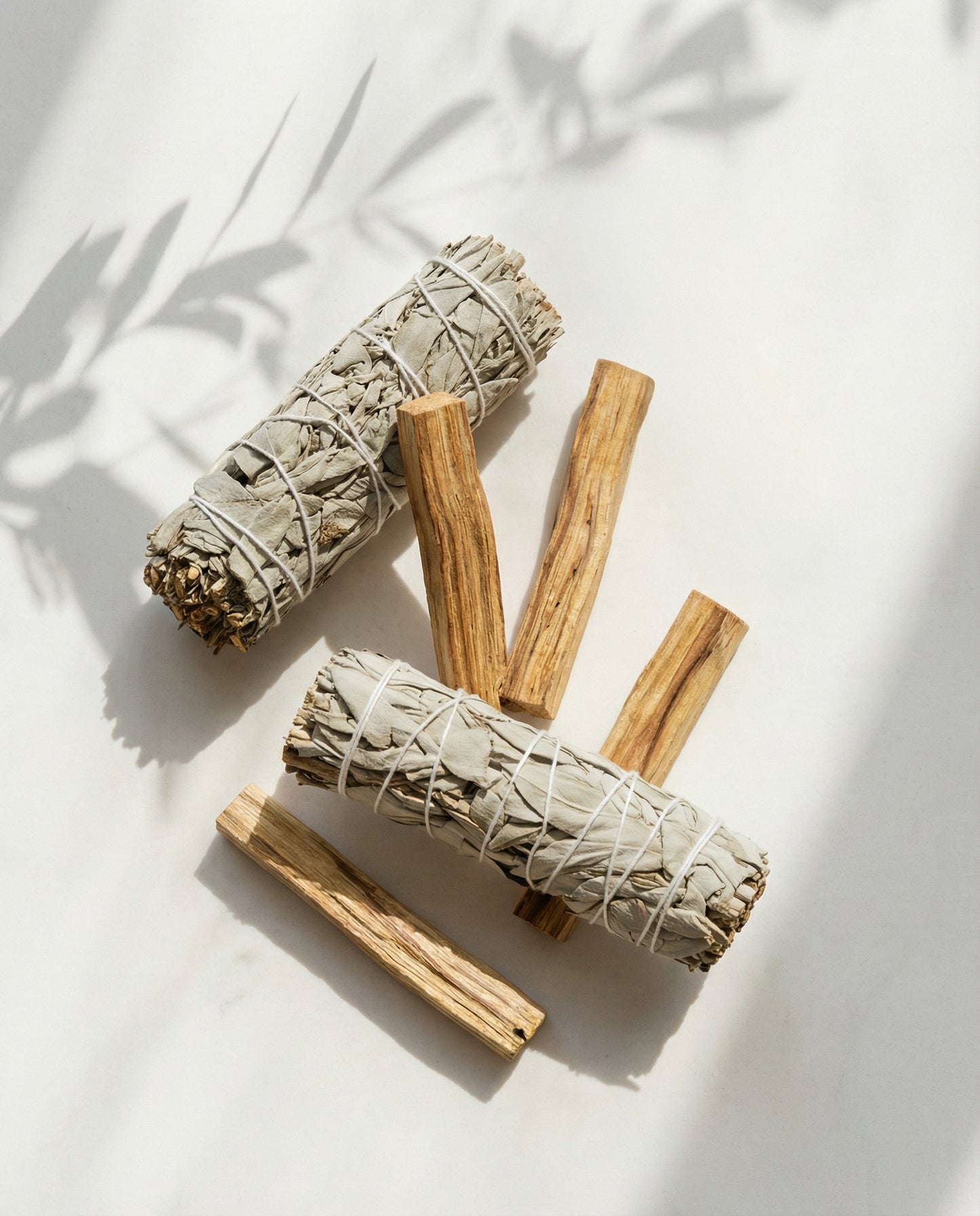 Palo Santo White Sage Smudge Kit - 2X White Sage for Smudging, 4X Palo Santo Wood Sticks